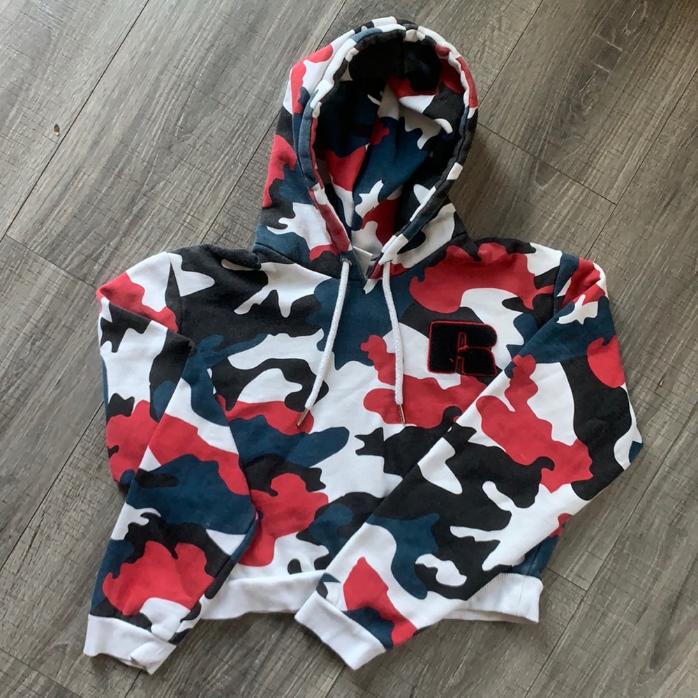 Russel Athletic Size M Red/White/Blue Camo Cropped Hoodie